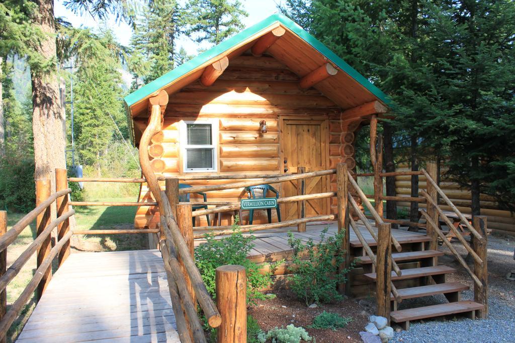 Riverfront Motel & Cabins 톰슨 폴 객실 사진